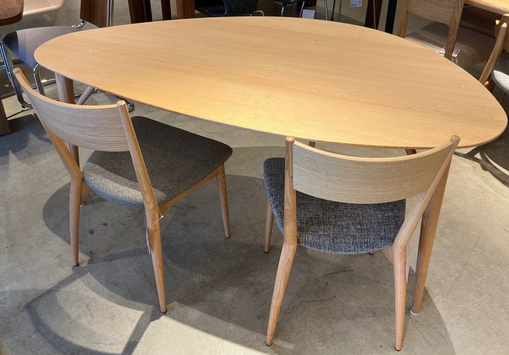 引越しセール5/27まで　アクタス　ダイニングテーブル 引越しセール5/27まで アクタス ダイニングテーブル 引越し